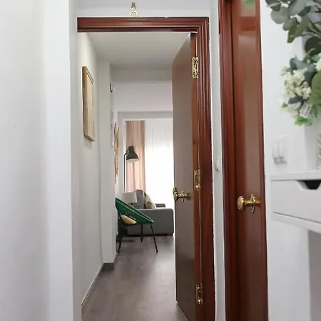 Apartamento En Calle Mendoza - Zona Huelin&300 Mts De La Playa