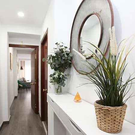 Apartamento En Calle Mendoza - Zona Huelin&300 Mts De La Playa